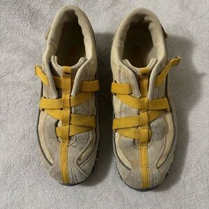 Diesel Explorer Woman’s Sneakers  Beige and Yellow Size 7.5